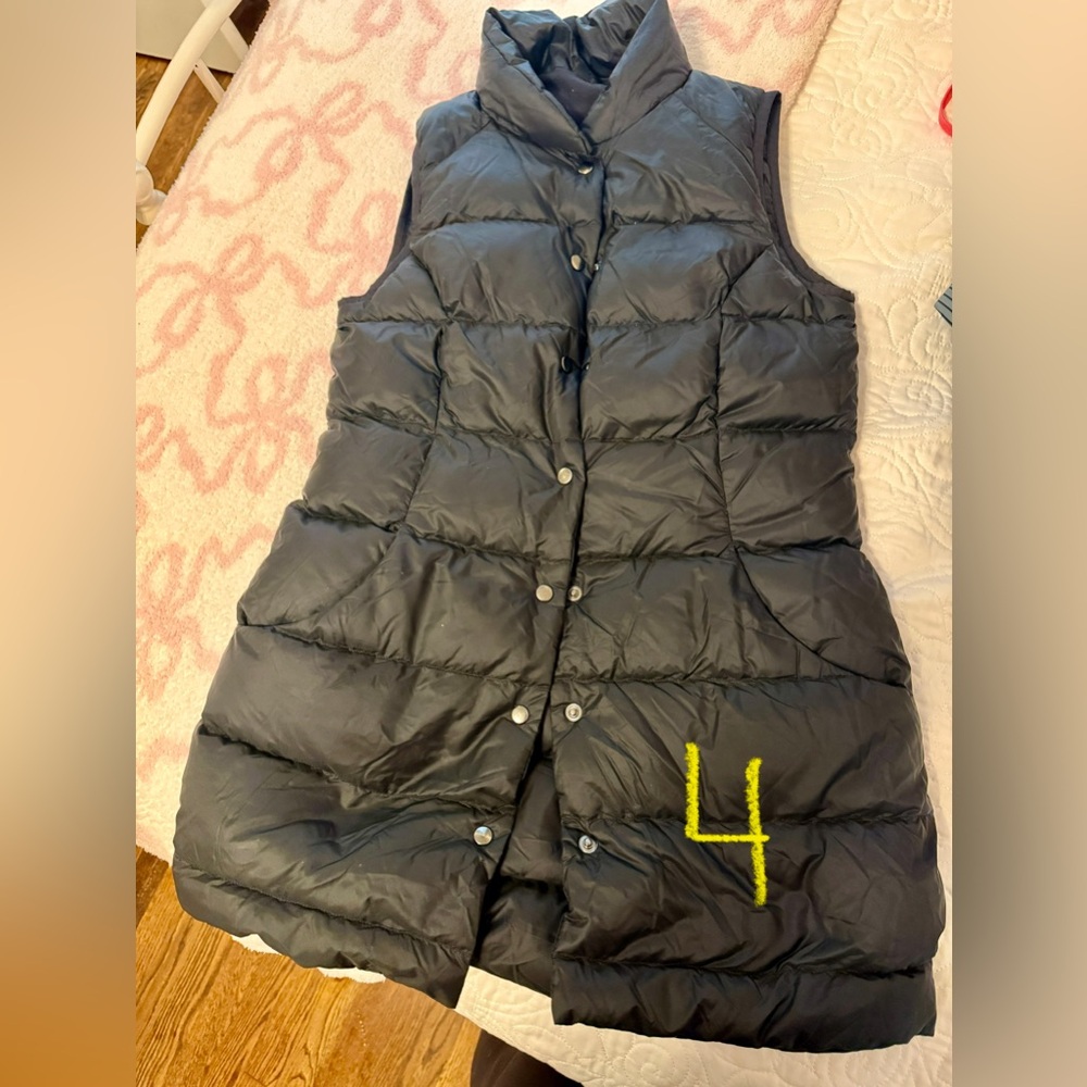 Lot of Lululemon Clothing (sz 4)